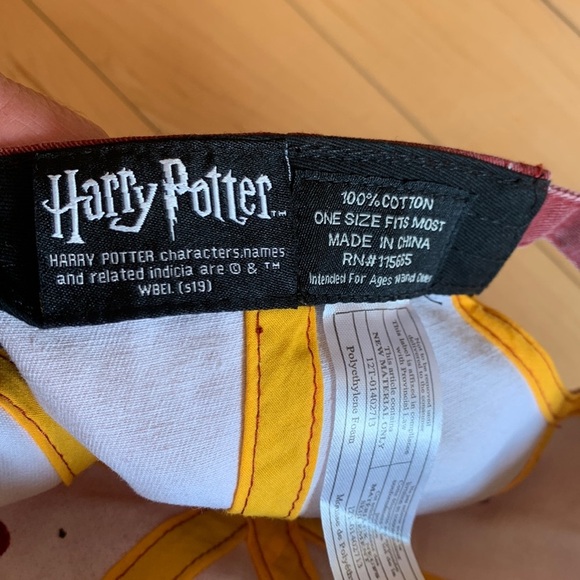 Harry Potter GRYFFINDOR ALUMNI Classic college alumni style baseball cap unisex - Picture 3 of 11